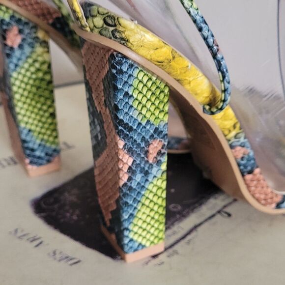 - So Me Rainbow Snakeskin Print - Picture 5 of 11